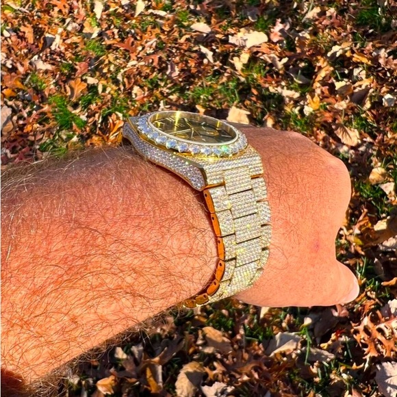 COPY - FULLY ICED MOISSANITE WATCH - Picture 4 of 7